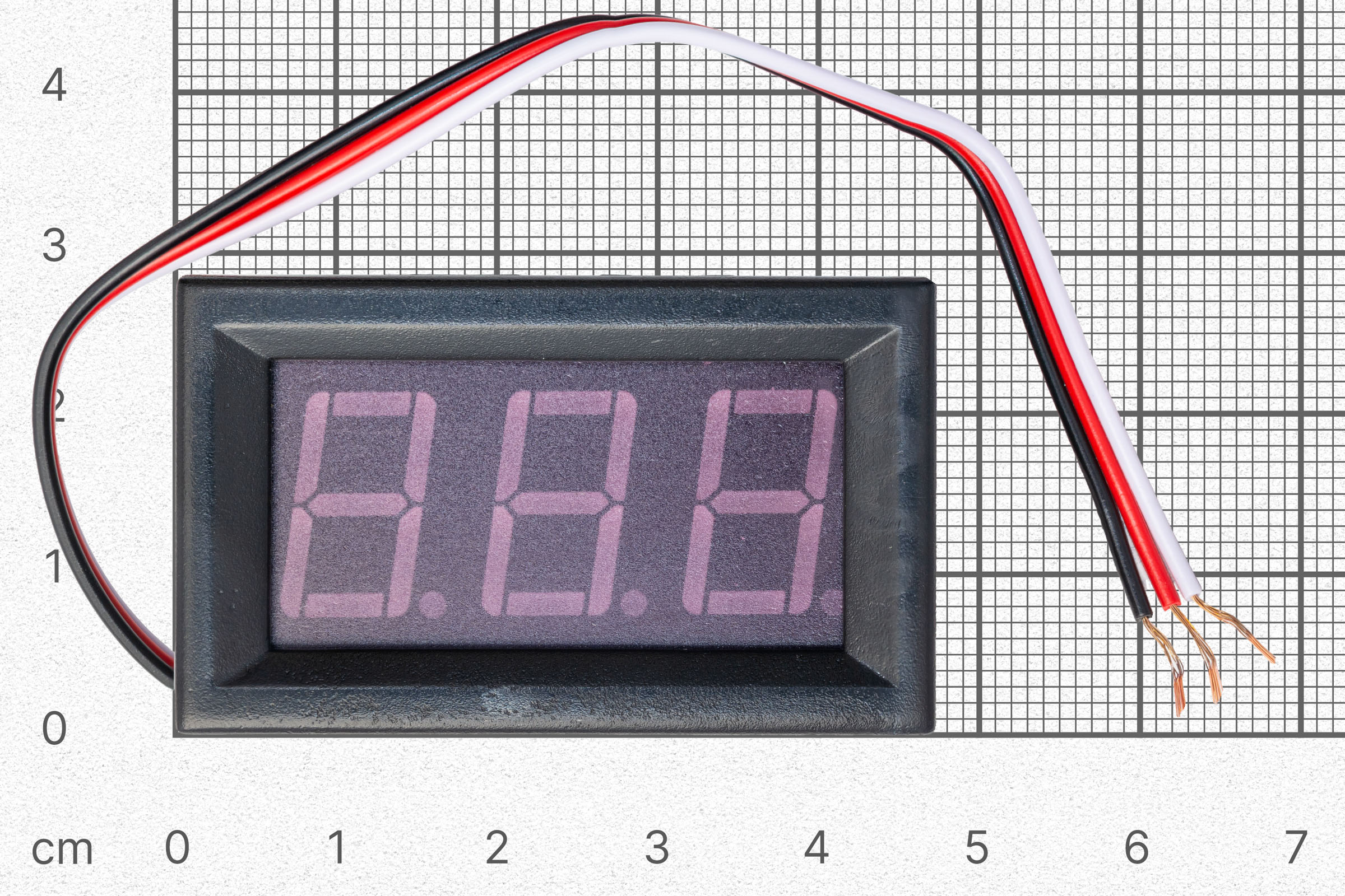 Ugradbeni digitalni voltmetar