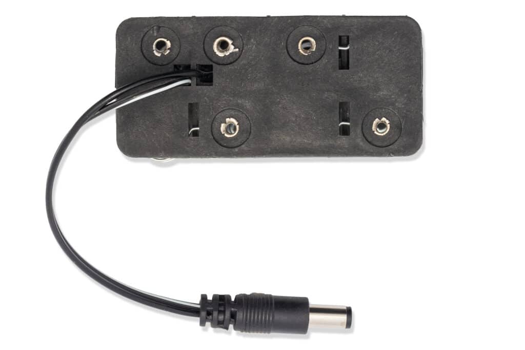 8xAA battery holder with DC connector-Batteries