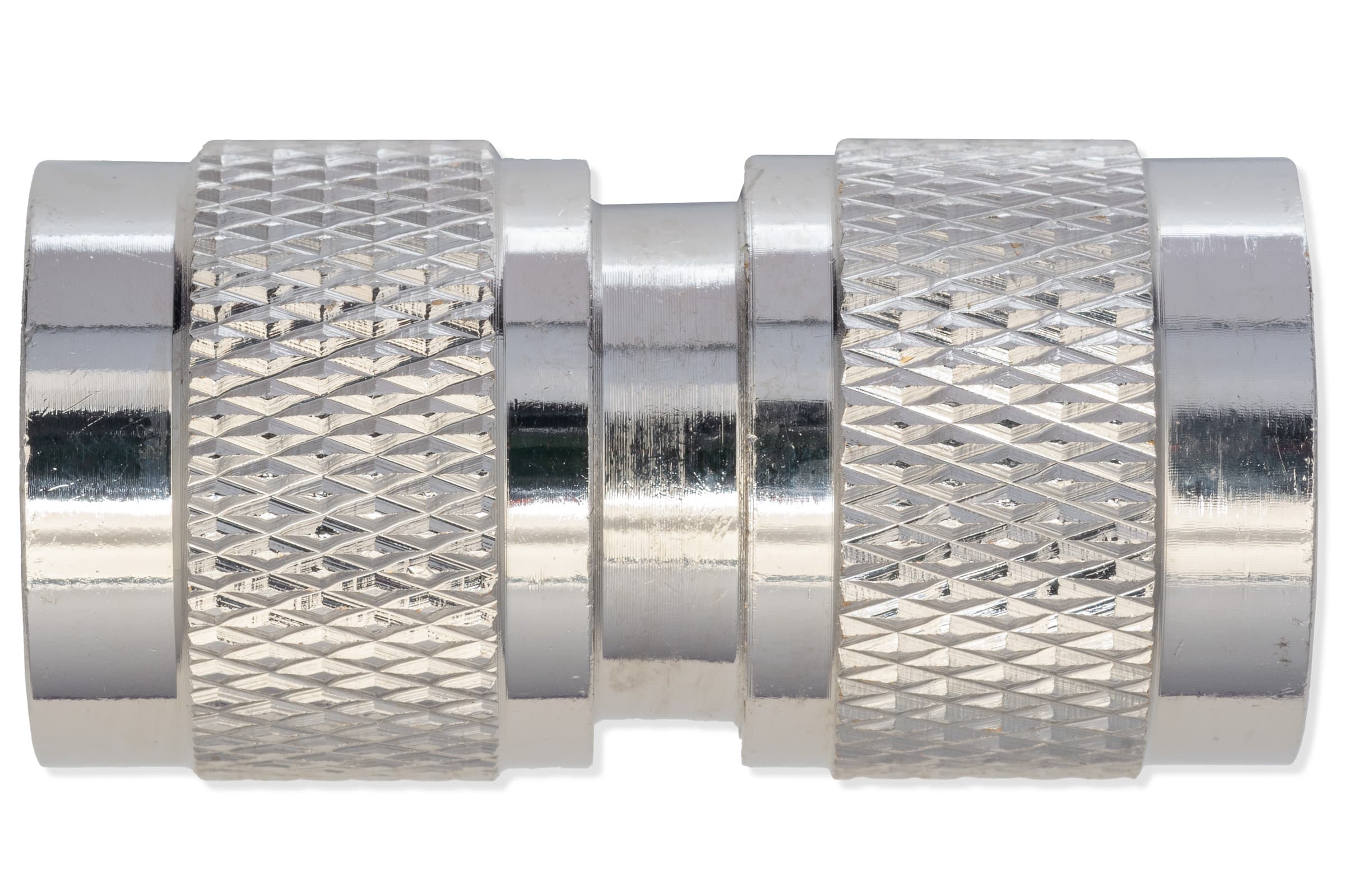 [UMIROVLJEN] N-tip konverter muški na muški