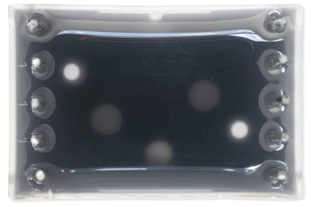 1x LED 7-segment display, common anode-7-segment displays