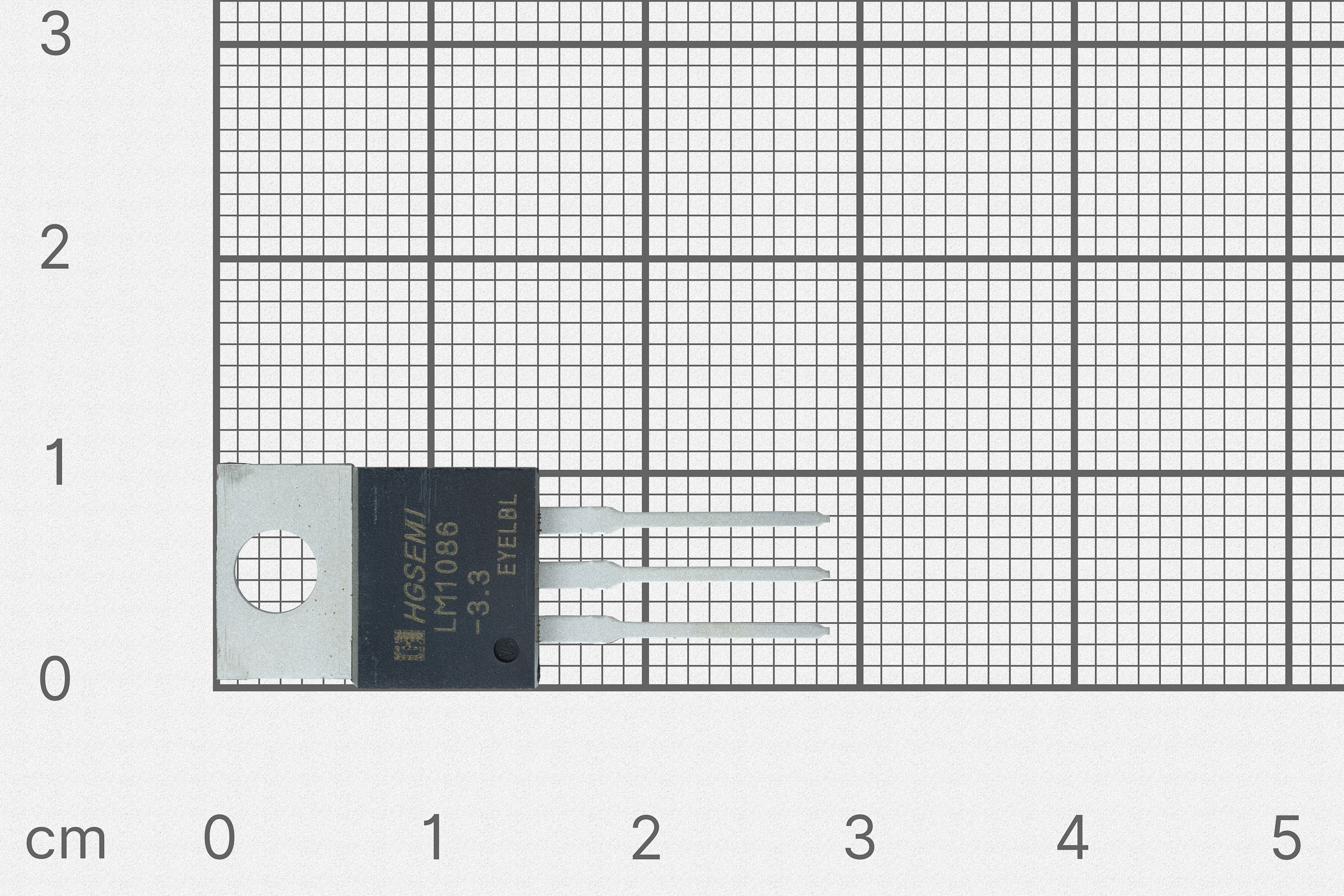 Generic 3.3V voltage regulator TO-220 THT-Components