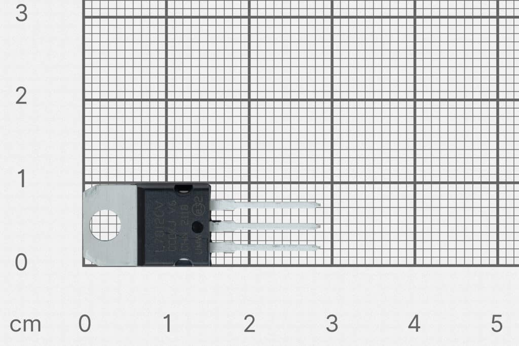 Generički 12V regulator napona TO-220 THT-Components