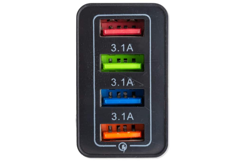 USB Ladegerät mit 4 Outputs-Akkus & Stromversorgungen